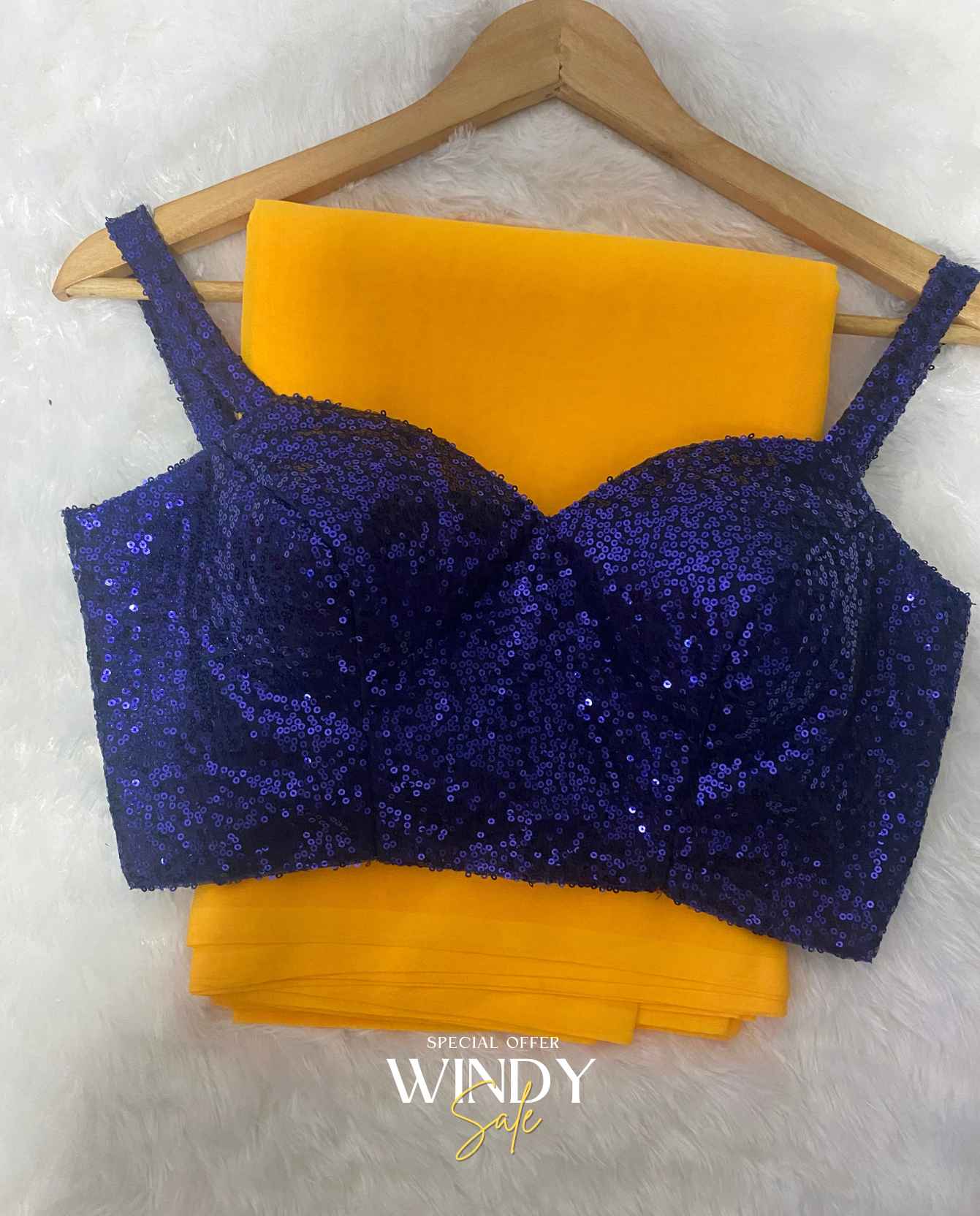 goegetee saree small sequis blue saree jacket - Image 4
